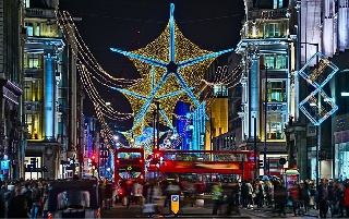 Will it be a happy Christmas for high street retailers?
